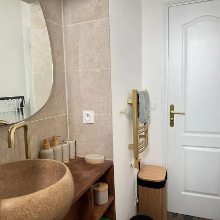 Cosy-tout-a-pieds Neuf Coeur Saint-raphael Apartment